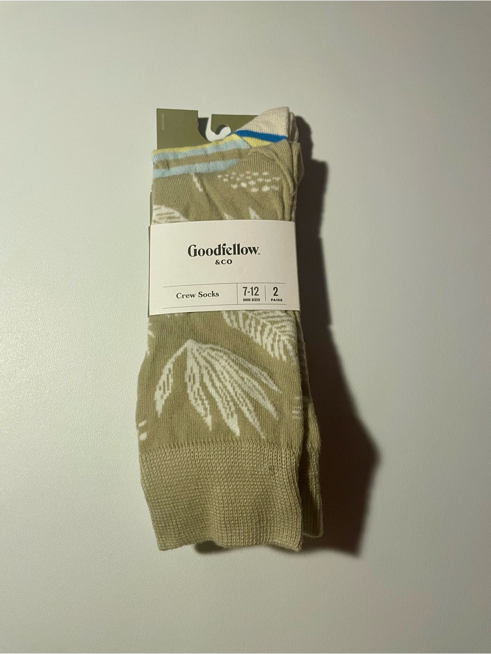 NWT Goodfellow & Co Men’s 2-Pack Novelty Crew Socks Beige Leaf Striped Size 7-12